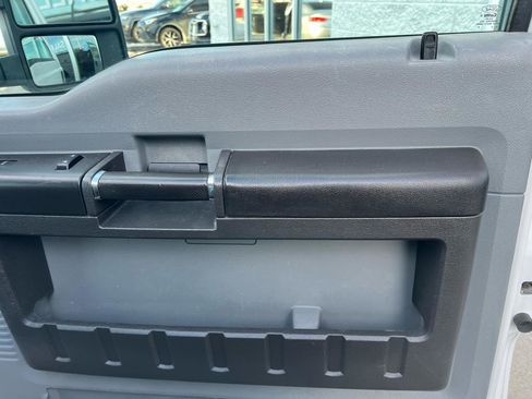 Used 2014 Ford F250 XL w/ Power Equipment Group image 18