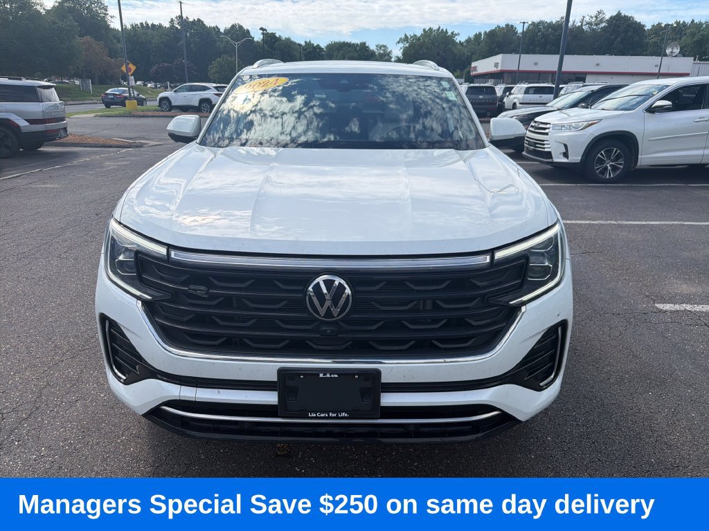Used 2024 Volkswagen Atlas Cross Sport SEL Premium R-Line AWD/4WD image 8