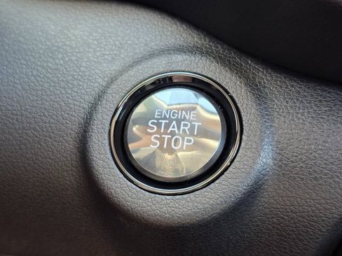 New 2025 Hyundai Venue Limited image 34