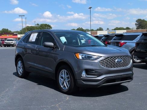 Certified 2023 Ford Edge SEL w/ Convenience Package AWD/4WD image 2