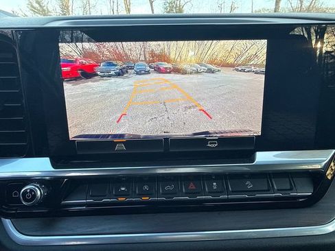 Used 2022 GMC Sierra 1500 SLT w/ SLT Convenience Package image 31