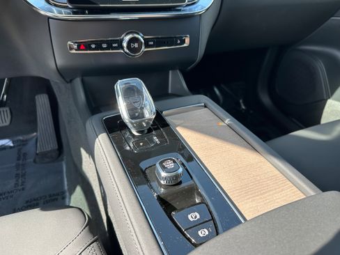 Used 2025 Volvo XC90 T8 Plus w/ Protection Package Premier image 13