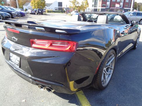 Used 2017 Chevrolet Camaro SS image 18