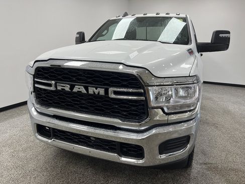 Used 2024 RAM 2500 Tradesman w/ Chrome Appearance Group image 3