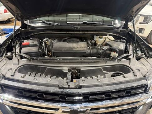Used 2021 Chevrolet Suburban LS image 12