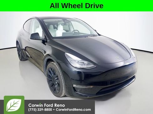 Used 2024 Tesla Model Y Long Range image 1