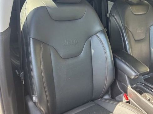 Used 2022 Jeep Compass Limited image 24