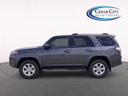 Used 2021 Toyota 4Runner SR5 AWD/4WD image 6