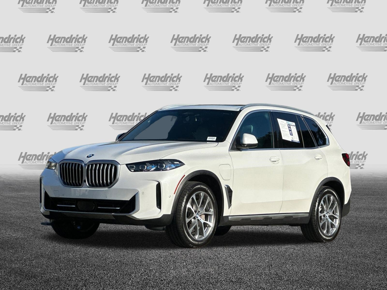 Used 2026 BMW X5 xDrive50e w/ Premium Package AWD/4WD image 9