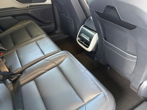 Used 2024 Lincoln Nautilus Premier image 28