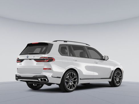 New 2026 BMW X7 xDrive40i w/ M Sport Package AWD/4WD image 3