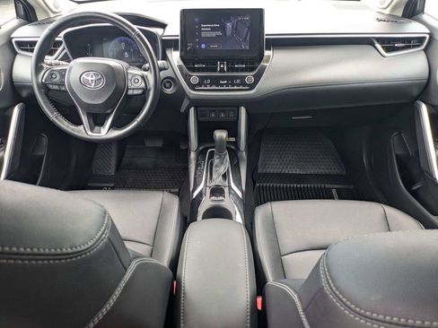 Used 2023 Toyota Corolla Cross XLE w/ Convenience Package AWD/4WD image 2