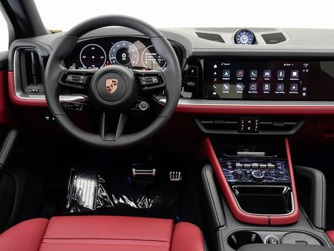New 2025 Porsche Cayenne S image 18