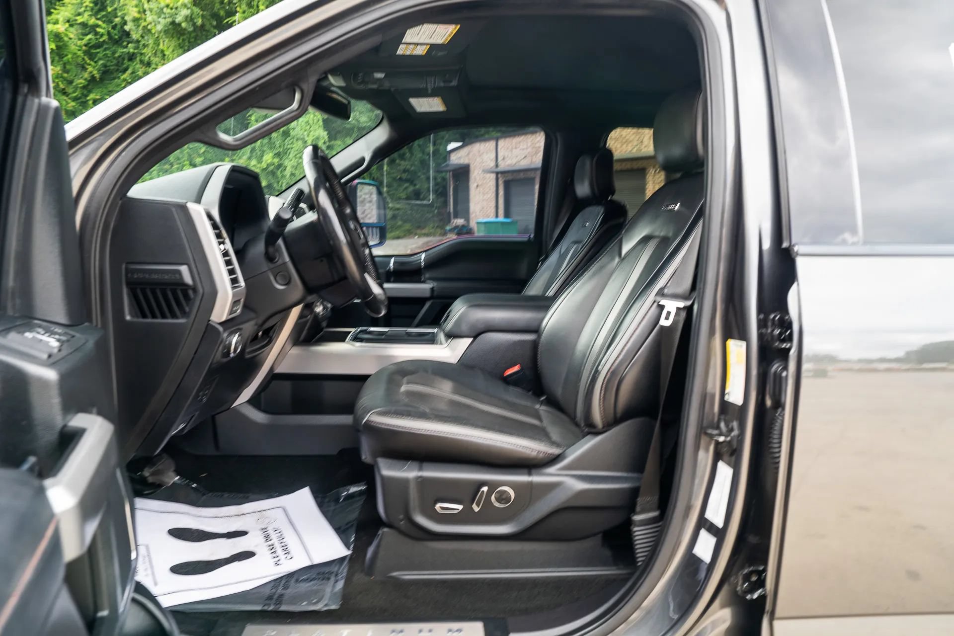 Used 2019 Ford F350 Platinum w/ Platinum Ultimate Package AWD/4WD image 20