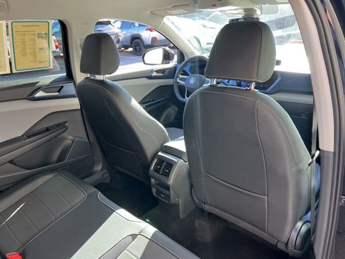 Used 2024 Volkswagen Taos SE image 24