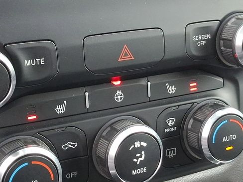 Used 2019 RAM 1500 Big Horn AWD/4WD image 24