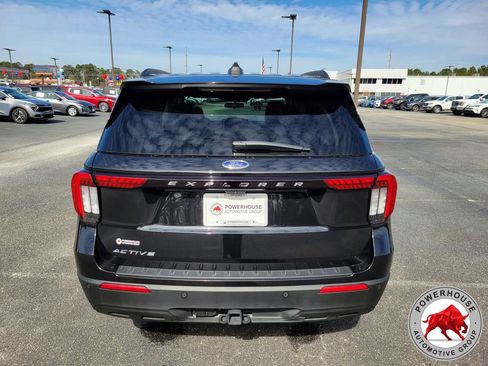 Certified 2025 Ford Explorer Active image 5