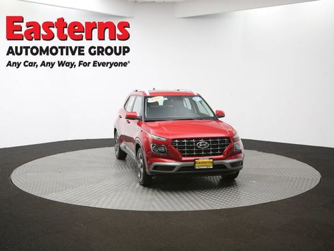 Used 2022 Hyundai Venue SEL image 50