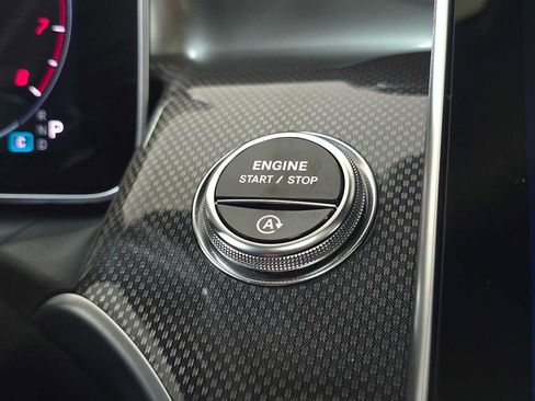 Used 2026 Mercedes-Benz GLC 300 4MATIC image 35