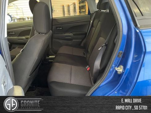 Used 2017 Mitsubishi Outlander Sport ES AWD/4WD image 16