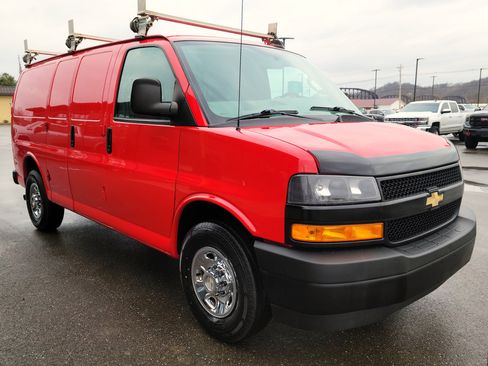 Used 2020 Chevrolet Express 2500 w/ Driver Convenience Package image 3