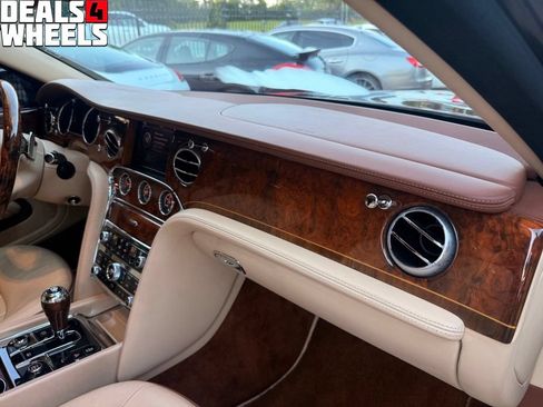 Used 2012 Bentley Mulsanne RWD image 33