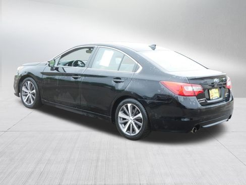 Used 2017 Subaru Legacy 3.6R Limited AWD/4WD image 5