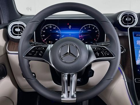 New 2026 Mercedes-Benz GLC 300 GLC 300 image 17