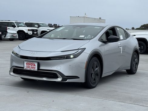 New 2026 Toyota Prius Plug-In Hybrid FWD image 11