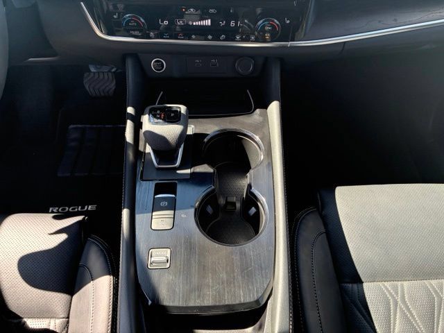 Certified 2021 Nissan Rogue Platinum FWD image 14
