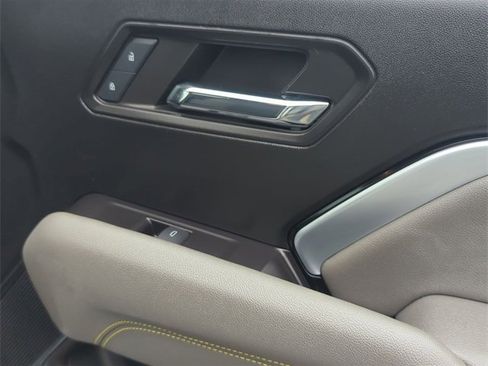 Used 2024 Chevrolet Colorado ZR2 w/ Technology Package image 28