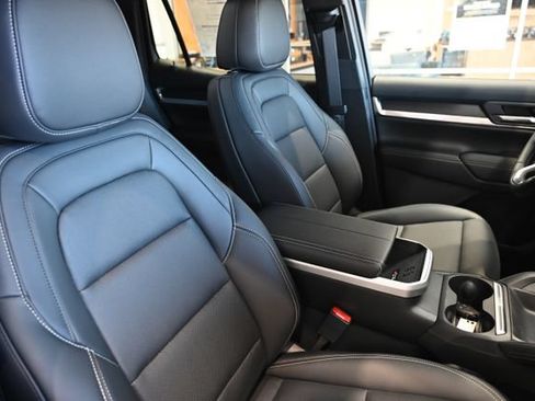 New 2026 GMC Terrain Elevation w/ Elevation Premium Package AWD/4WD image 8