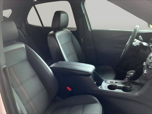 Used 2023 Chevrolet Equinox RS FWD image 9