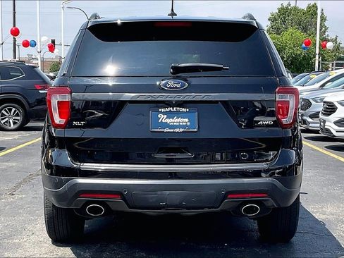 Used 2018 Ford Explorer XLT w/ Equipment Group 202A AWD/4WD image 3