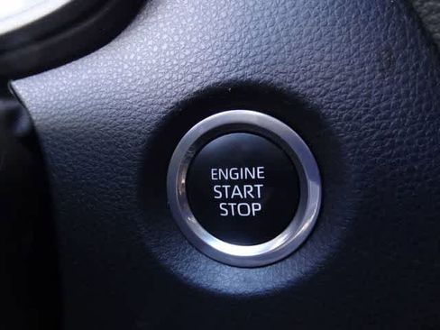 Used 2024 Toyota Corolla SE image 12