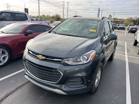 Used 2018 Chevrolet Trax LT w/ LT Convenience Package image 10