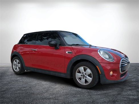 Used 2014 MINI Cooper 2-Door Hardtop image 1