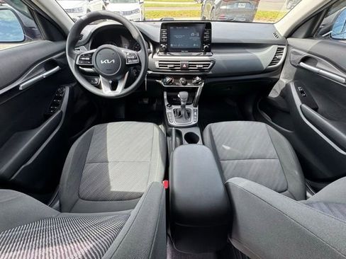 Used 2023 Kia Seltos LX AWD/4WD image 12