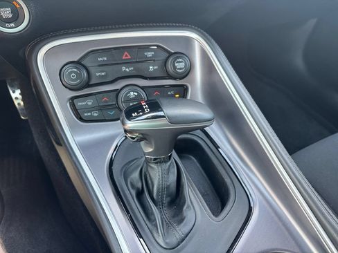 Used 2019 Dodge Challenger R/T RWD image 18