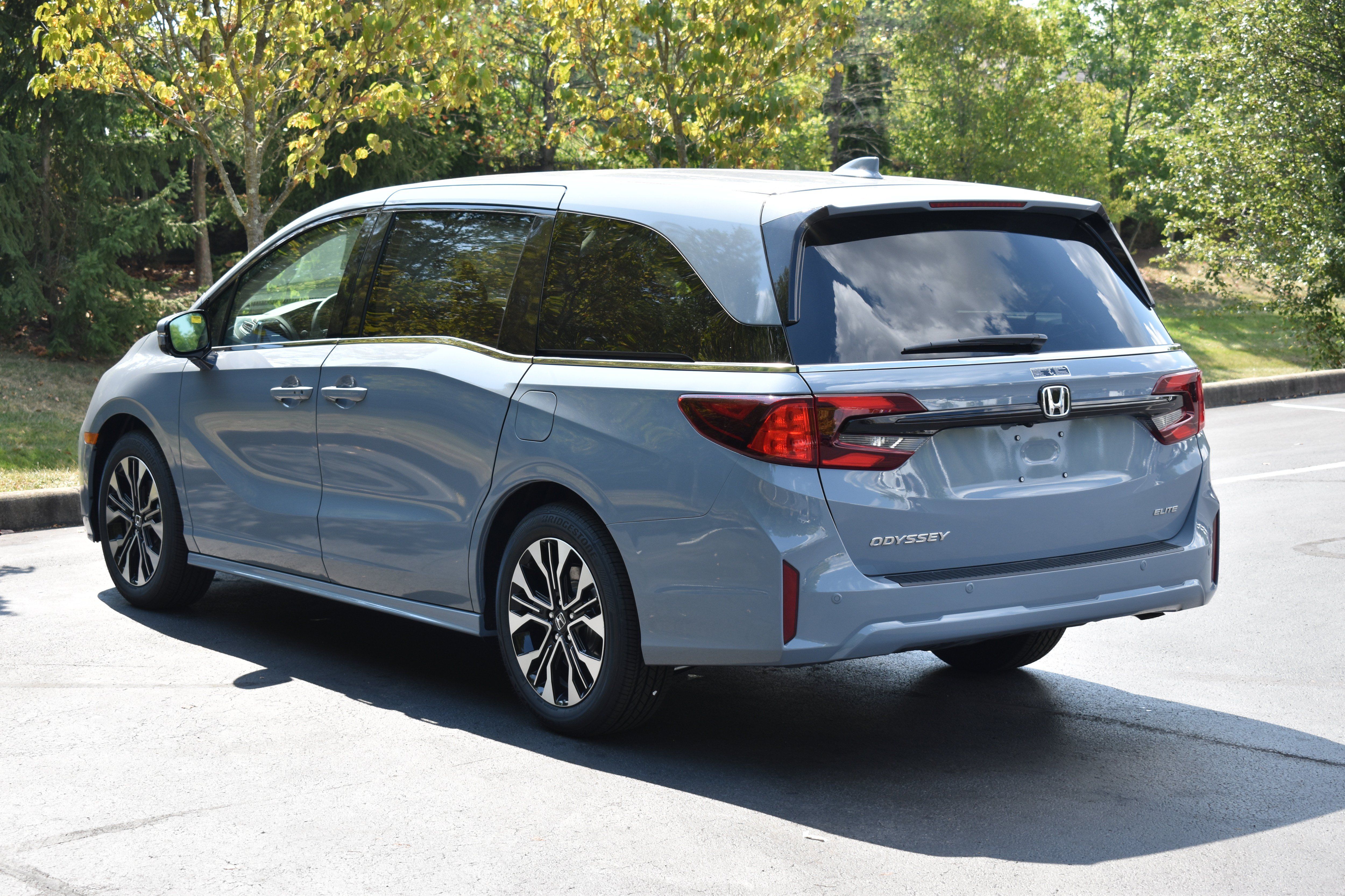 New 2027 Honda Odyssey Elite image 5