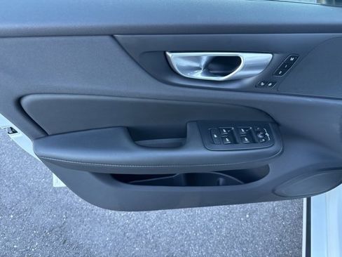 Certified 2024 Volvo S60 B5 Core image 18