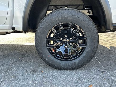 New 2026 Chevrolet Colorado Trail Boss AWD/4WD image 12