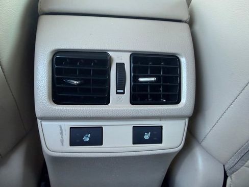 Used 2017 Subaru Outback 2.5i Limited image 8