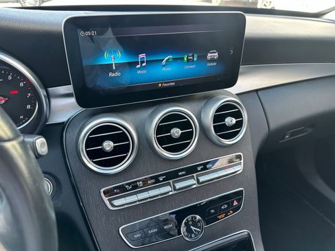 Used 2019 Mercedes-Benz C 300 Sedan w/ Premium Package image 4