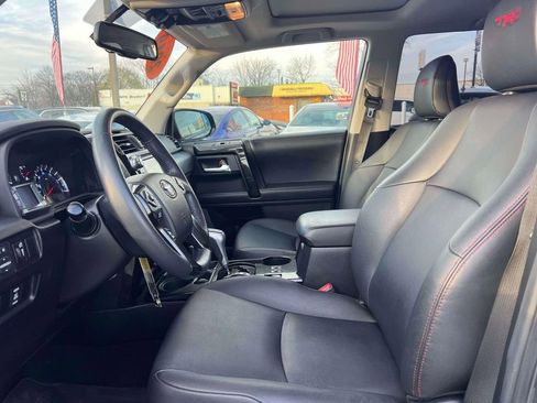 Used 2019 Toyota 4Runner TRD Off-Road Premium AWD/4WD image 16