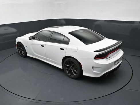 Used 2019 Dodge Charger R/T w/ Blacktop Package RWD image 16