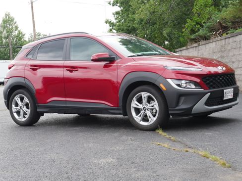 Used 2023 Hyundai Kona SEL w/ Convenience Package FWD image 9