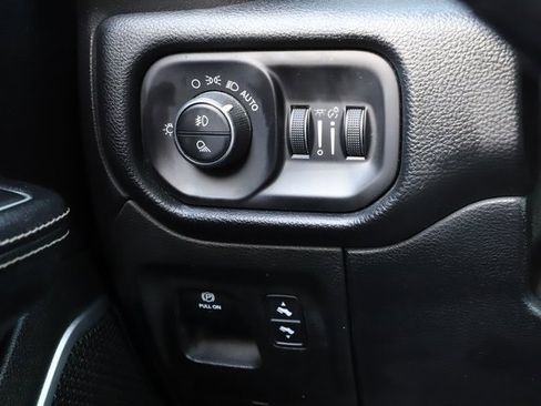 Used 2020 RAM 1500 Laramie image 39