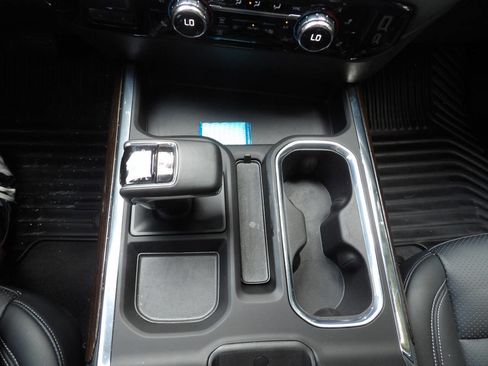 Used 2025 GMC Sierra 1500 Elevation image 34