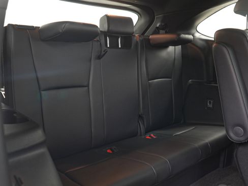 Used 2025 Toyota Highlander XSE AWD/4WD image 17